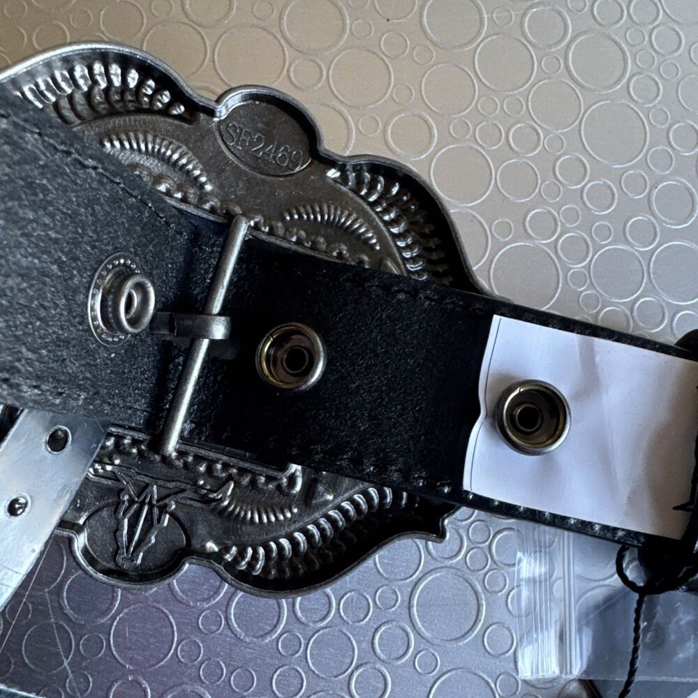 NWT Lucky & Blessed Black Embossed Concho Belt - Size L Runs Bigger Dust Bag - Picture 4 of 15